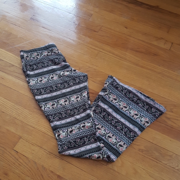 no boundaries flare yoga pants